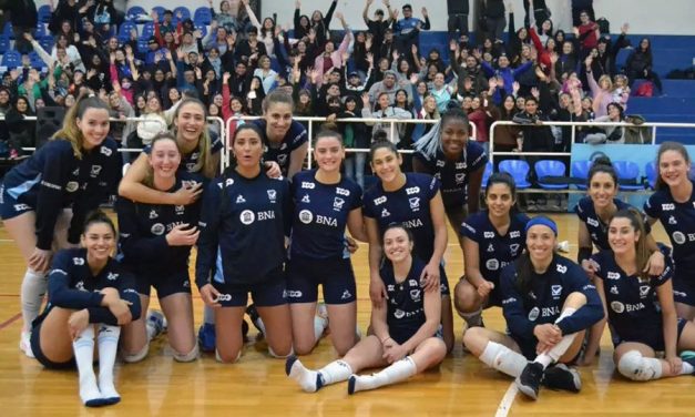 Las Panteras tuvieron su despedida con la gente en el CeNARD